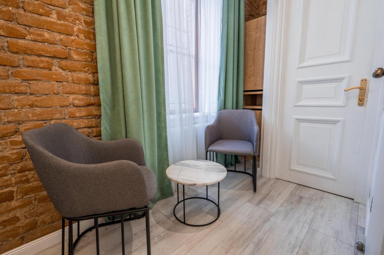 טביליסי Mini Hotel On Aghmashenebeli Ave מראה חיצוני תמונה